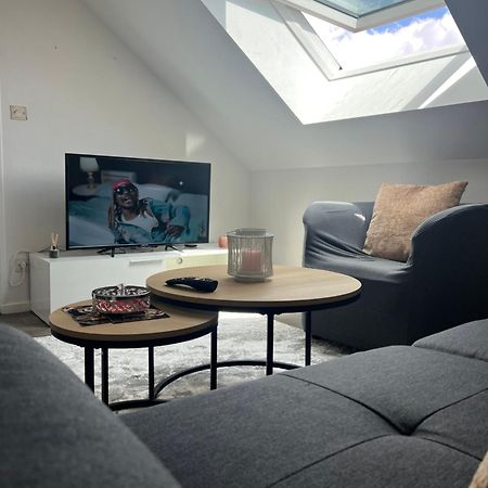 Superbe Appartement Tres Calme Et Confortable Reims Exterior photo