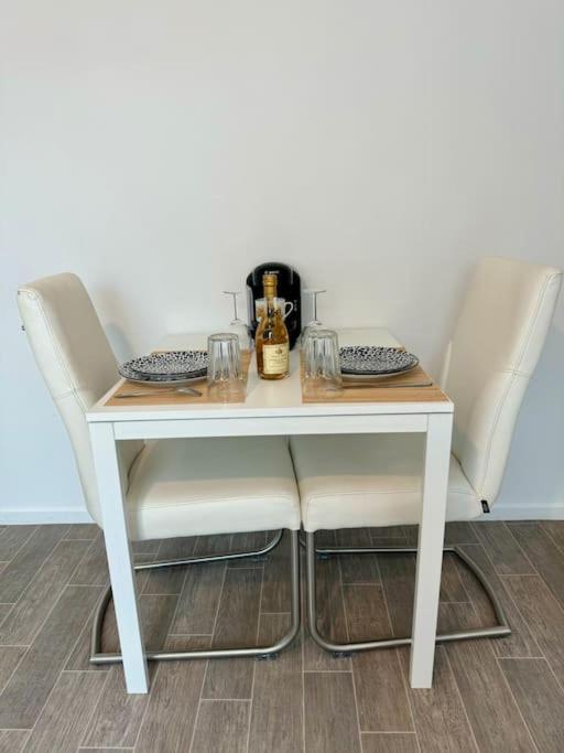 Superbe Appartement Tres Calme Et Confortable Reims Exterior photo