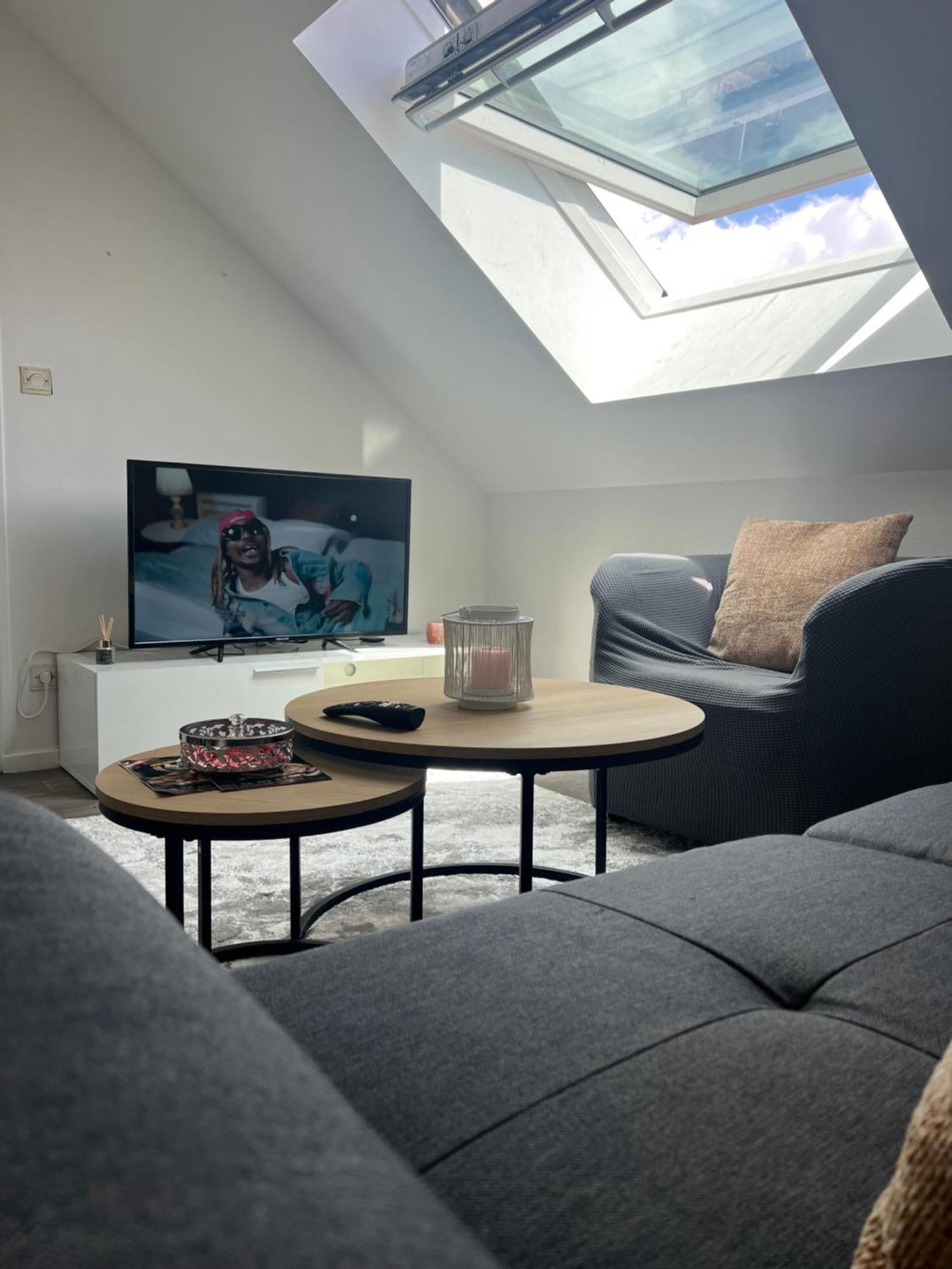 Superbe Appartement Tres Calme Et Confortable Reims Exterior photo