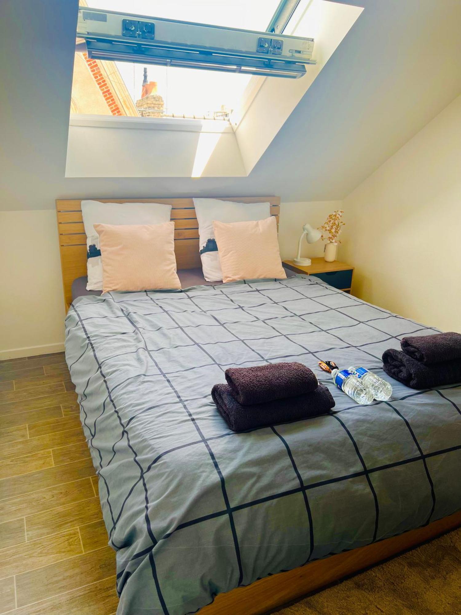 Superbe Appartement Tres Calme Et Confortable Reims Exterior photo